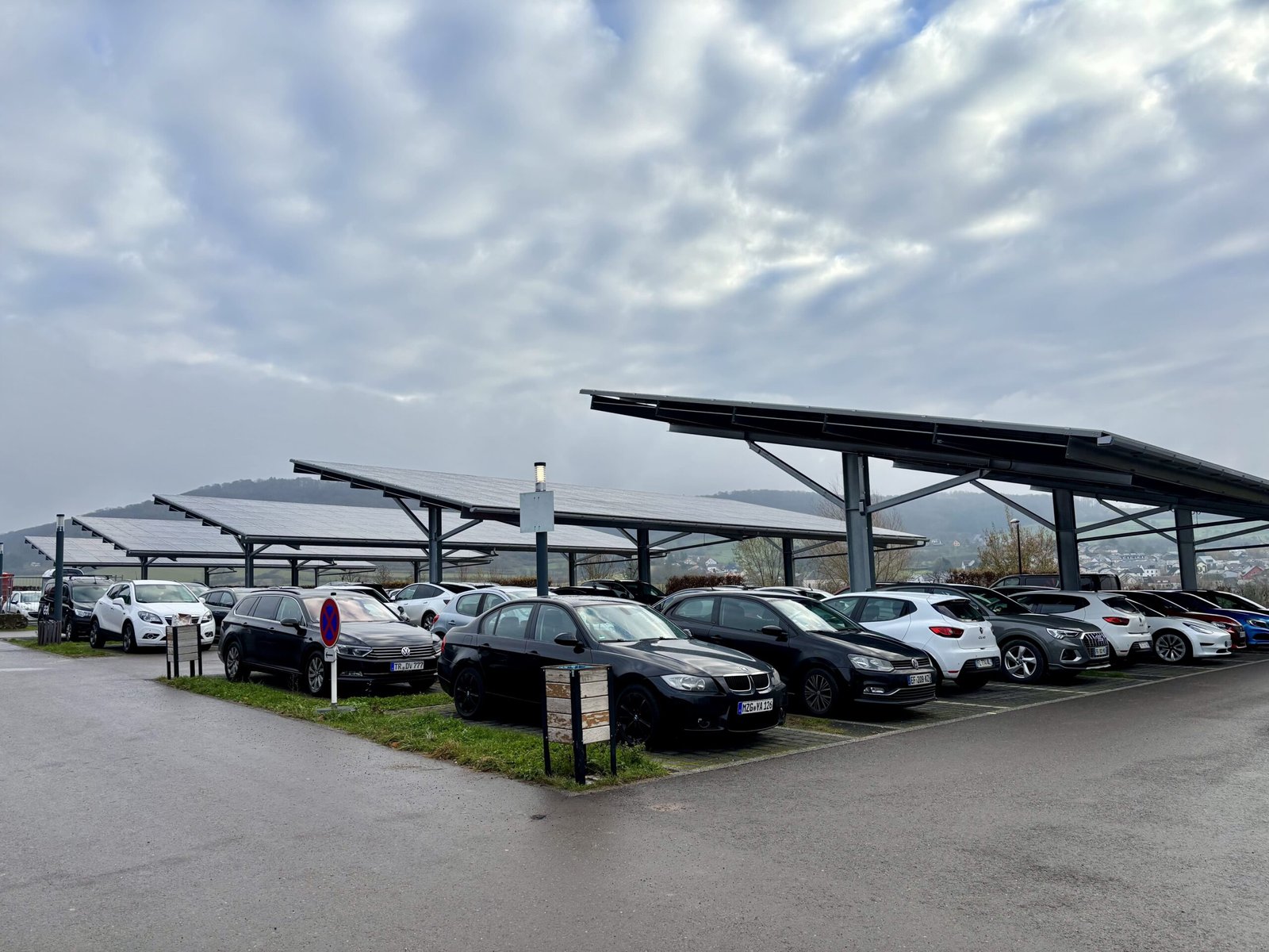 Photovoltaik-Carport in Mensdorf